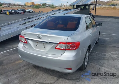 2013 Toyota Corolla Le z USA, uszkodzony, nr VIN 5YFBU4EE0DP111166